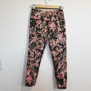 Sweaty Betty- Green Camo Power 7/8 Leggings XS